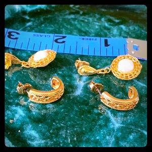 Set of two gold and faux pearl earrings